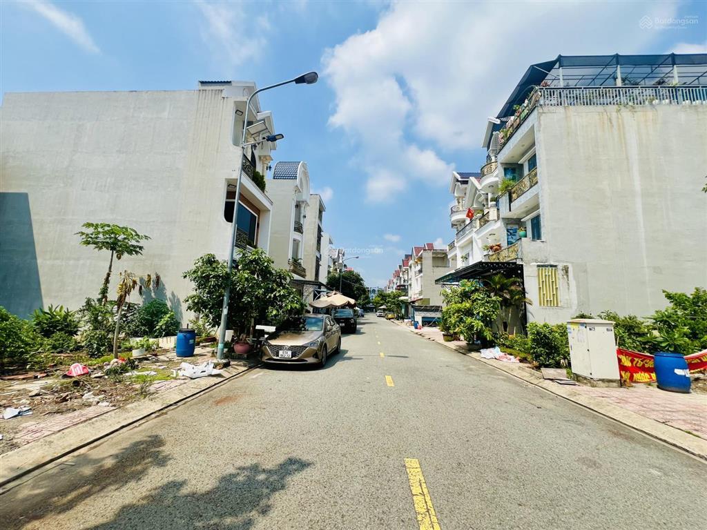 Cần bán duy nhất miếng đất 2 mặt tiền giá rẻ