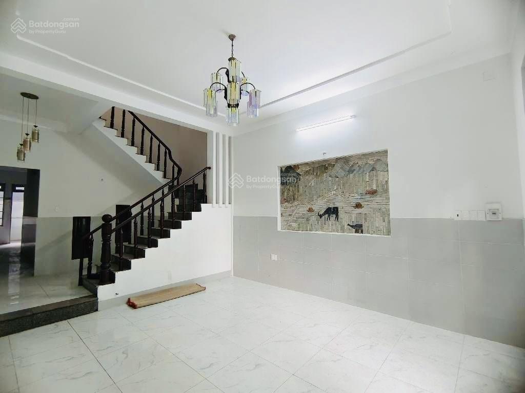 Ngang đỉnh 5x29m 147m2  3 tầng  mặt tiền đường thới an 20  sát lê thị riêng