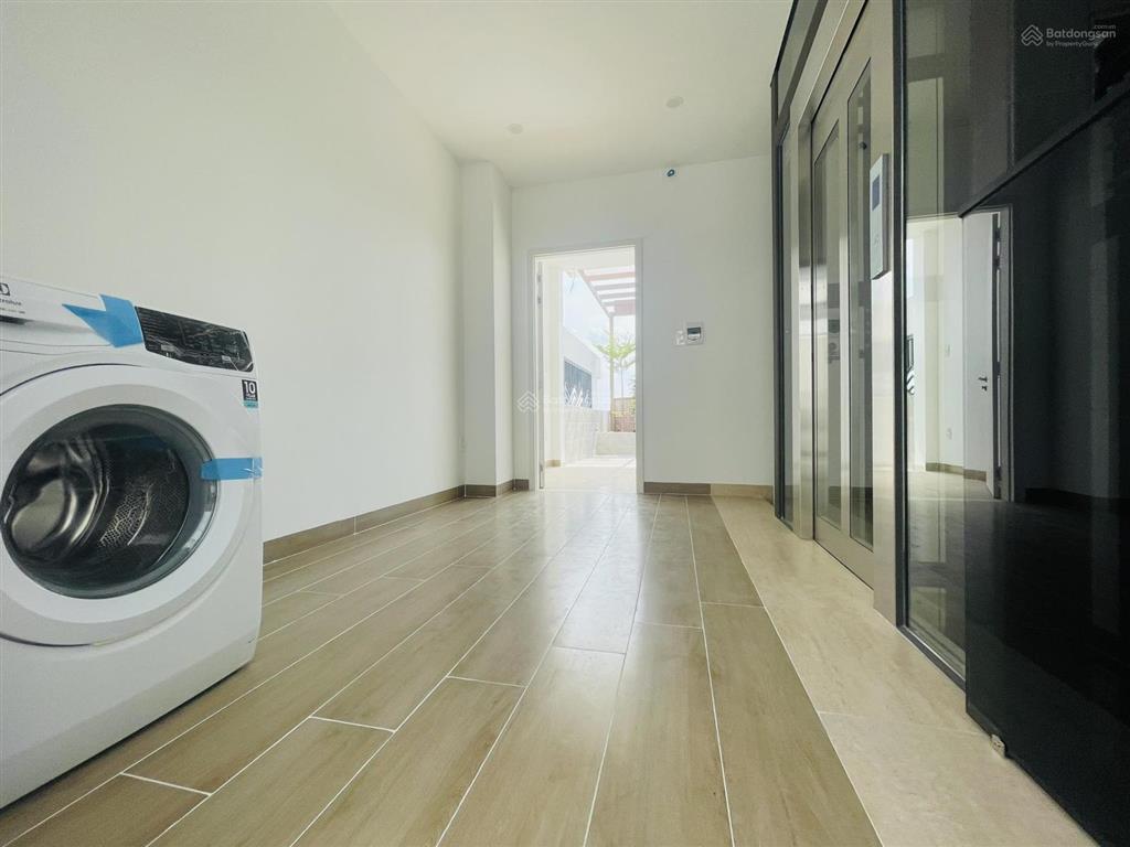 Mới 100% 5 tầng đúc có thang máy  85m2 4.4x20m  sát mt lê quang hoà (tx25 cũ) thới an