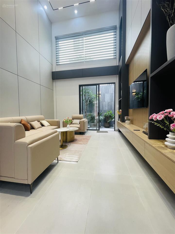 Mới 100% 5 tầng đúc có thang máy  85m2 4.4x20m  sát mt lê quang hoà (tx25 cũ) thới an