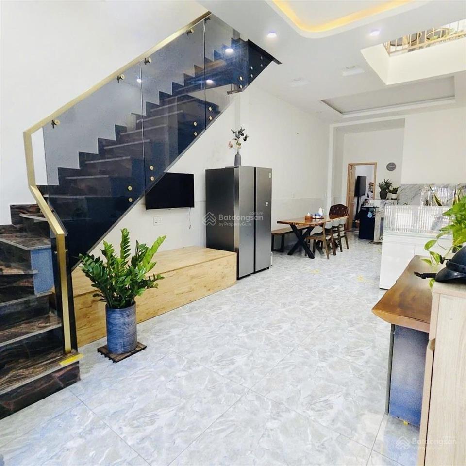 Nhà đẹp chân dài 4x24m  xe hơi ngủ trong nhà thông lê thị riêng  thới an