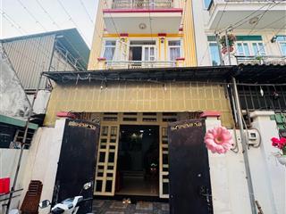 Gấp bán  giảm mạnh chỉ còn hơn 5 đồng  5.5m x 13m  nở hậu  khu dân cư hà huy giáp  thới an