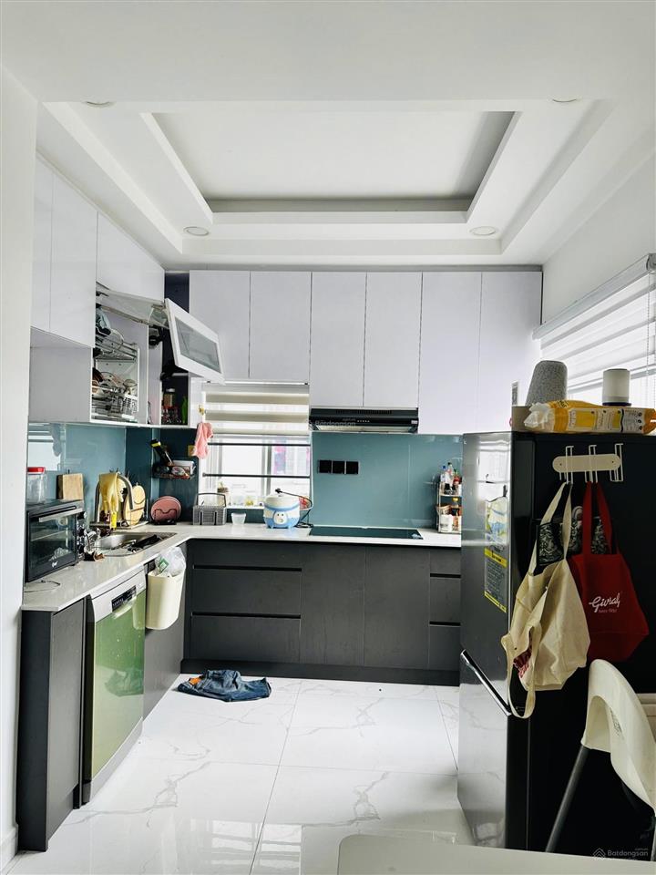 Gấp bán  nhà đẹp ở ngay  chung cư thới an  80m2  shr