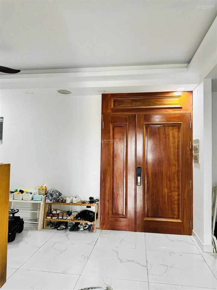 Gấp bán  nhà đẹp ở ngay  chung cư thới an  80m2  shr