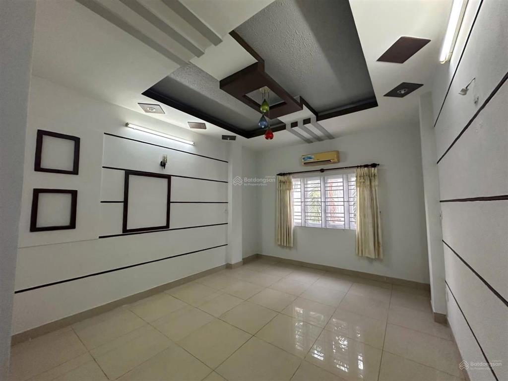 Nhà đẹp lê thị riêng  thới an  ngay trường nguyễn trung trực  4x18m  xe hơi ngủ trong nhà  6,x