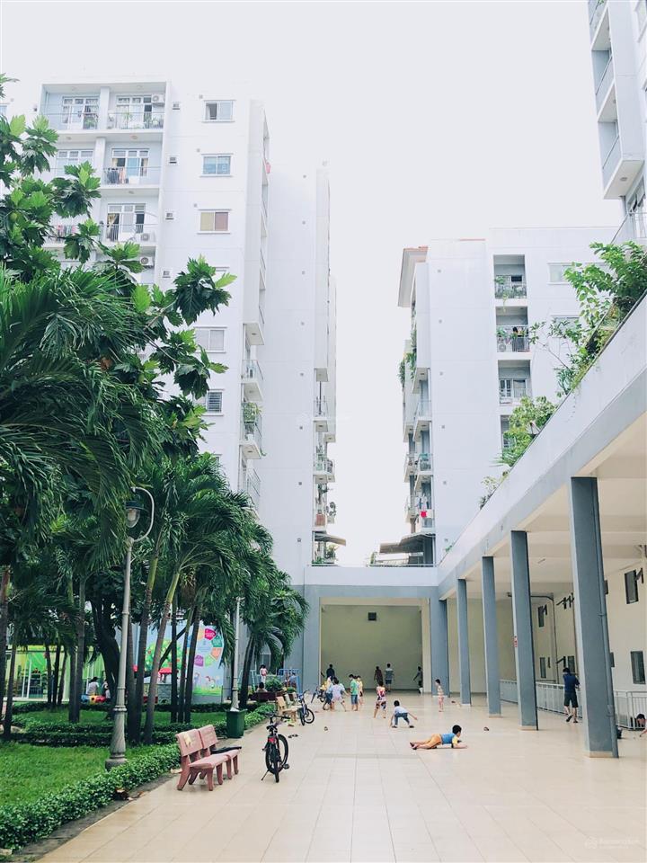 Hiếm  bán gấp căn góc  100m2  3pn  3 ban công  chung cư thới an  shr công chứng ngay