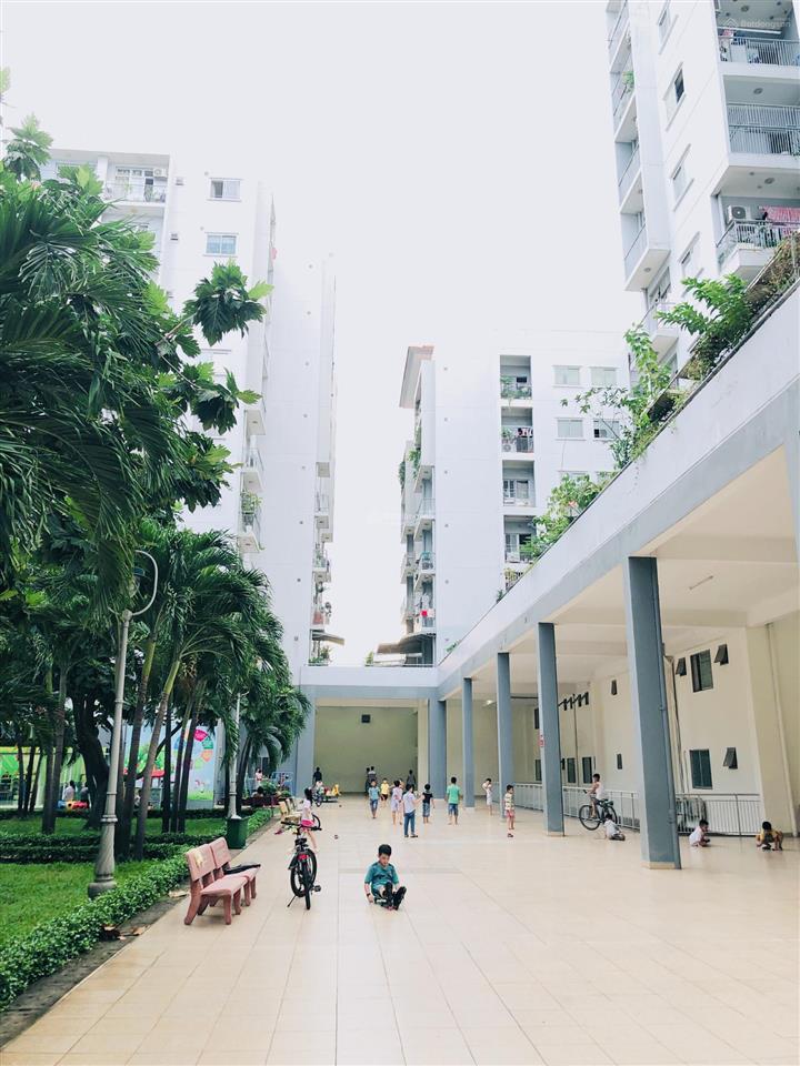 Hiếm  bán gấp căn góc  100m2  3pn  3 ban công  chung cư thới an  shr công chứng ngay