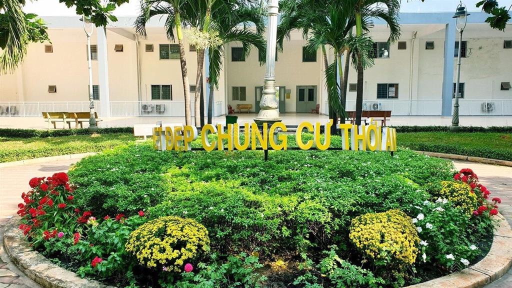 Hiếm  bán gấp căn góc  100m2  3pn  3 ban công  chung cư thới an  shr công chứng ngay