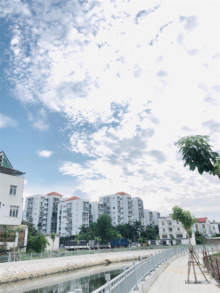 Hiếm  bán gấp căn góc  100m2  3pn  3 ban công  chung cư thới an  shr công chứng ngay
