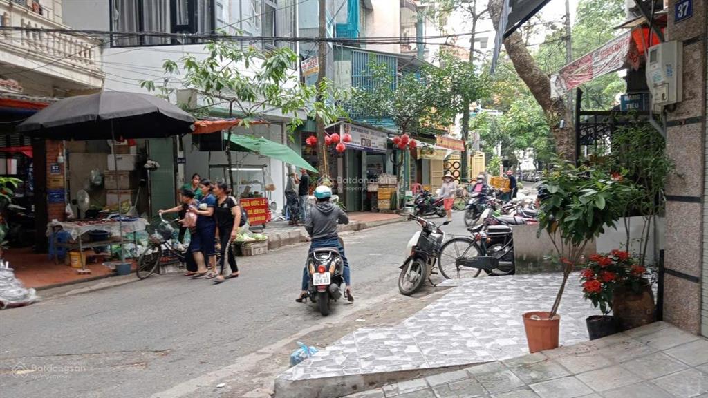 Chính chủ bán nhà mặt phố định công, hoàng mai, 64m2, 3 tầng
