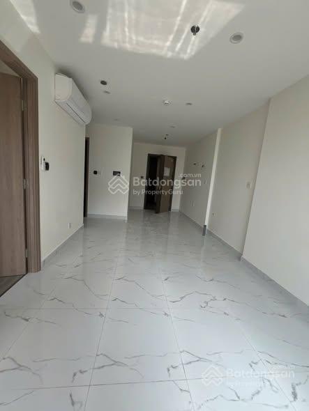 Bán căn 2pn sẵn sổ 59m2  giá 3,290 tỷ  giá tốt nhất hiện tại phân khu beverly solari vhgp