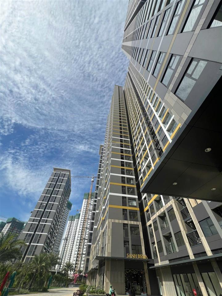 Bán căn 2pn sẵn sổ 59m2  giá 3,290 tỷ  giá tốt nhất hiện tại phân khu beverly solari vhgp