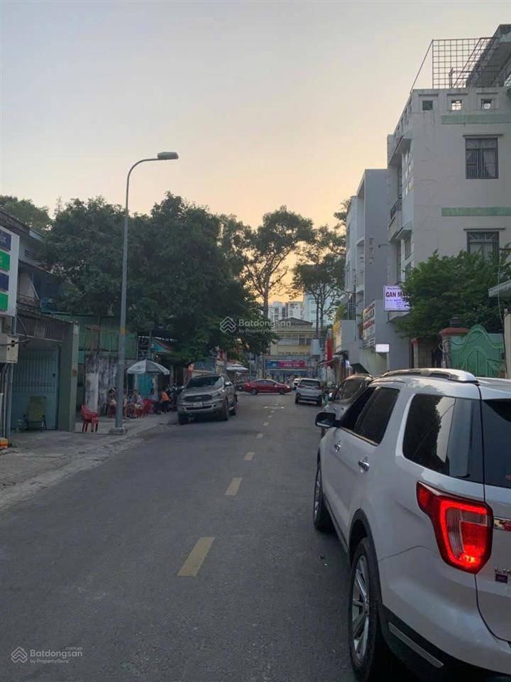 Toà nhà đường trường sơn, quận tân bình, dt 10x18m, xd hầm 7 tầng thu nhập 300tr, giá chỉ 30 tỷ