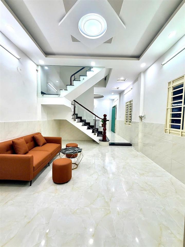 Tân phú  nhà mới 2 tầng 44m2, 1 sẹc văn cao, hẻm thoáng, xe hơi đỗ cửa, 5.35 tỷ