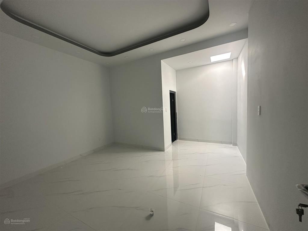 Sát mt lũy bán bích, 4.4x15m vuông đẹp, 3 tầng btct, 115m² sd, 3pn, shr, giá chỉ 6.55 tỷ tl