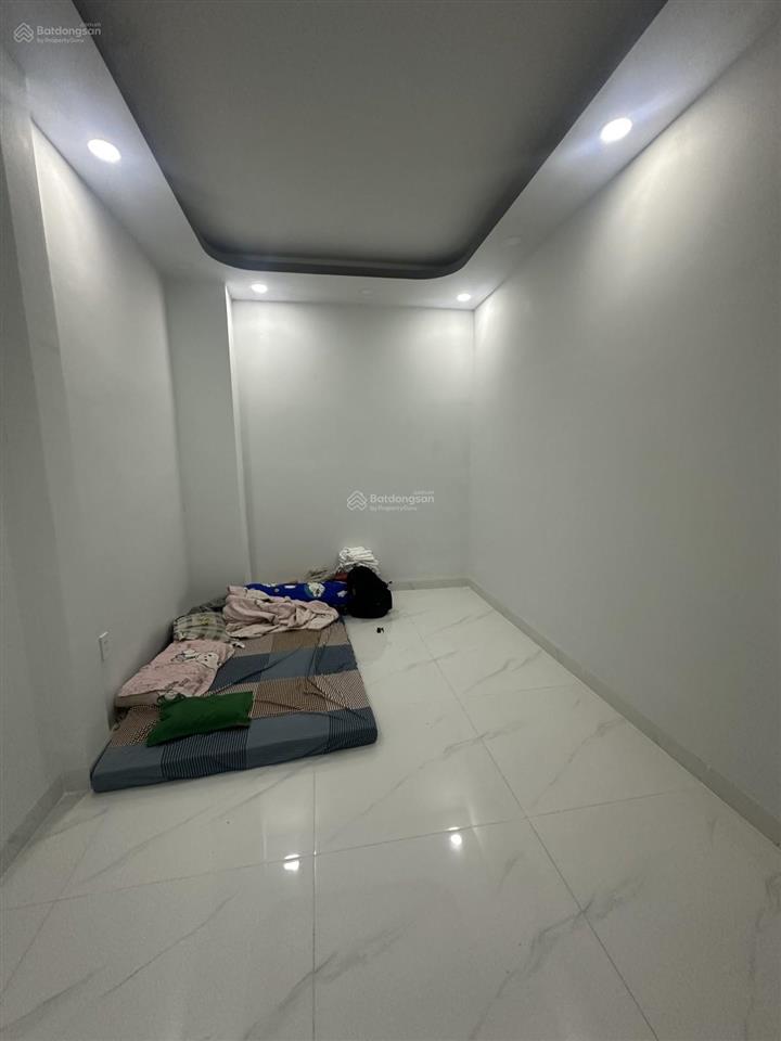 Sát mt lũy bán bích, 4.4x15m vuông đẹp, 3 tầng btct, 115m² sd, 3pn, shr, giá chỉ 6.55 tỷ tl