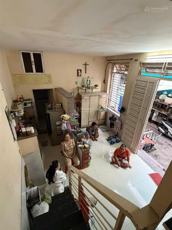 Quận 3  nhà trần văn đang ngang 6m nở hậu 7.5m, cách mt 30m, chỉ 3.75 tỷ, cực hiếm