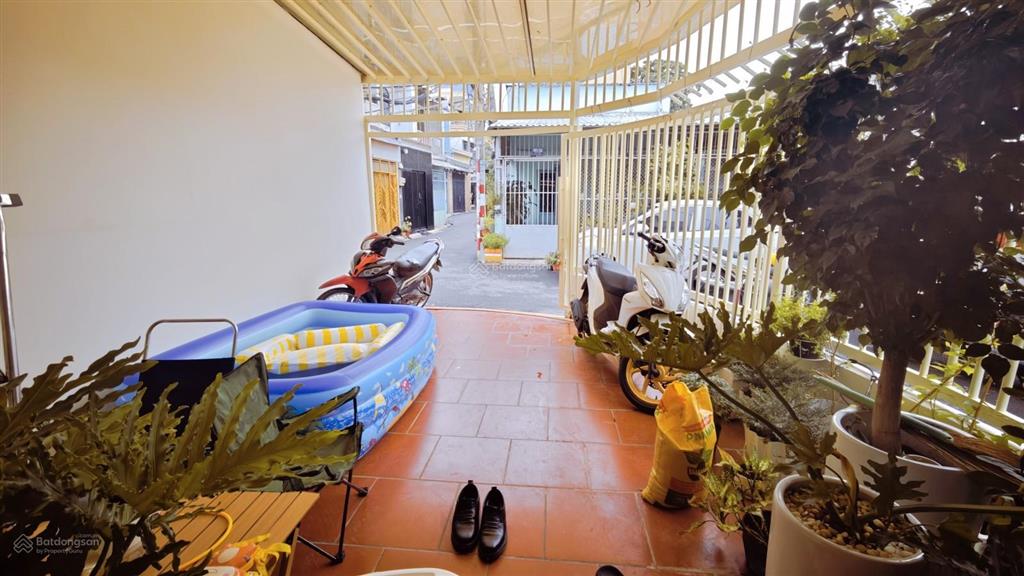 Góc 2 mặt tiền hẻm xe hơi âu cơ tân bình, nhà mới như homestay, 4 x 15.5m, 2pn, 8.5 tỷ