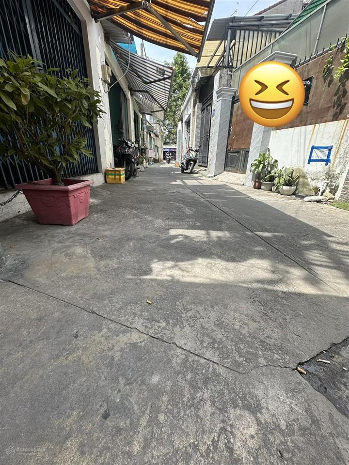 Phú thọ hòa  hxh 4m  cách mt 20m  6x4.3m  3 tầng btct  2pn  chủ chào 4.2 tỷ!