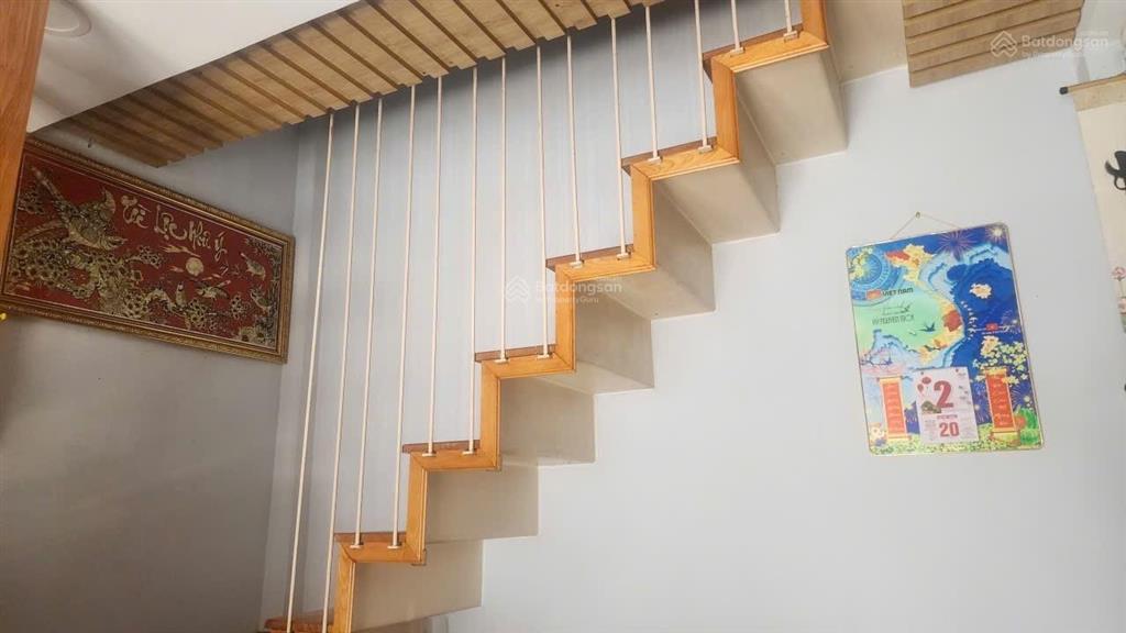 Phú thọ hòa  hxh 4m  cách mt 20m  6x4.3m  3 tầng btct  2pn  chủ chào 4.2 tỷ!