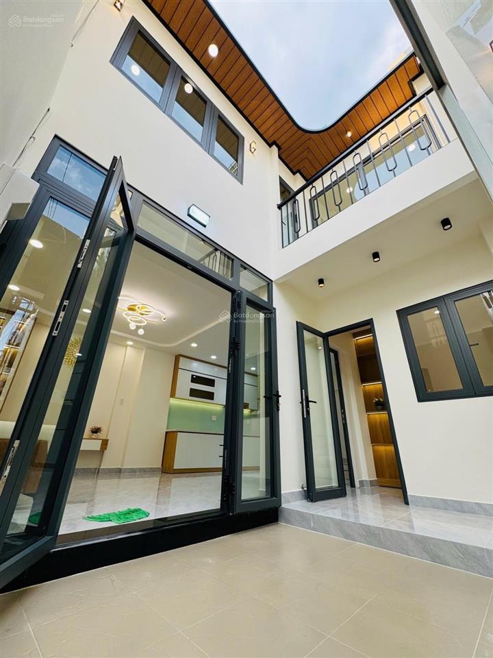 Tài chính hơn 5 tỷ mà có căn nhà có thể ở được 2 thế hệ  văn cao tân phú 56m2