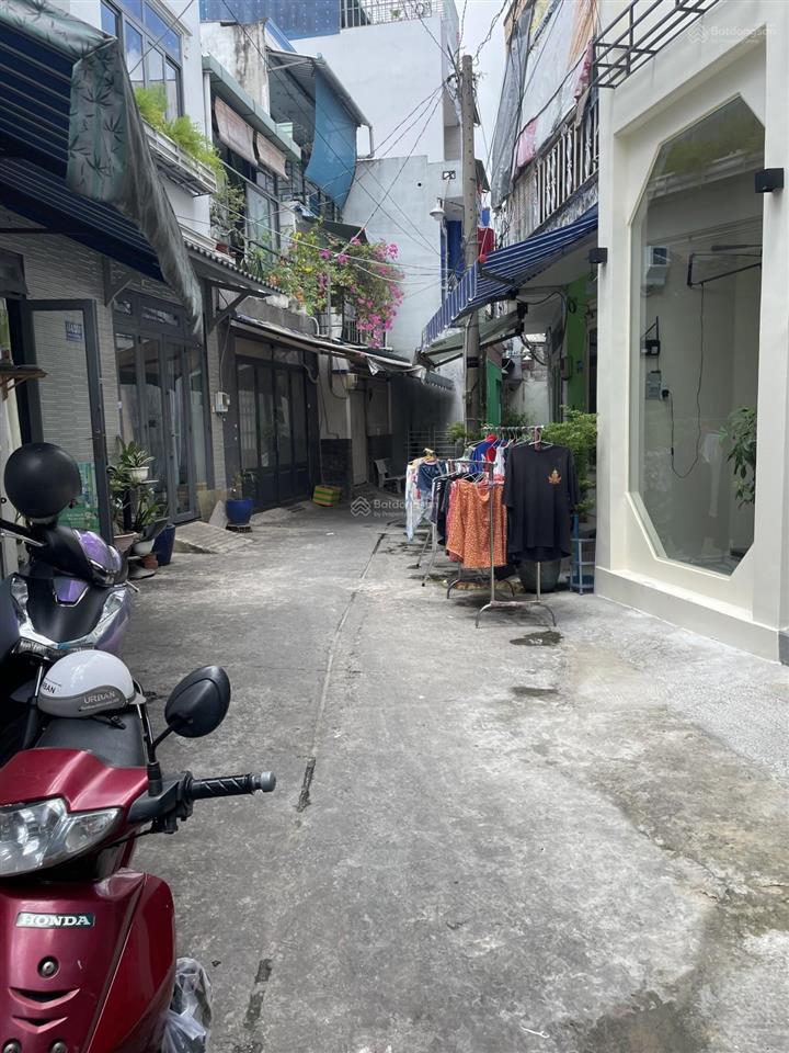 Nhà đẹp phú thọ hòa, 4pn, 3wc, ngang 4.45m nở hậu, gần chợ vải, chỉ 5.95 tỷ!