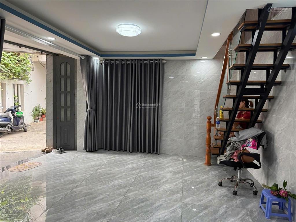Đoàn giỏi, tân phú, hxh, gara ô tô ngủ trong nhà, 2pn 2wc, gần aeon mall, giá 4.6 tỷ