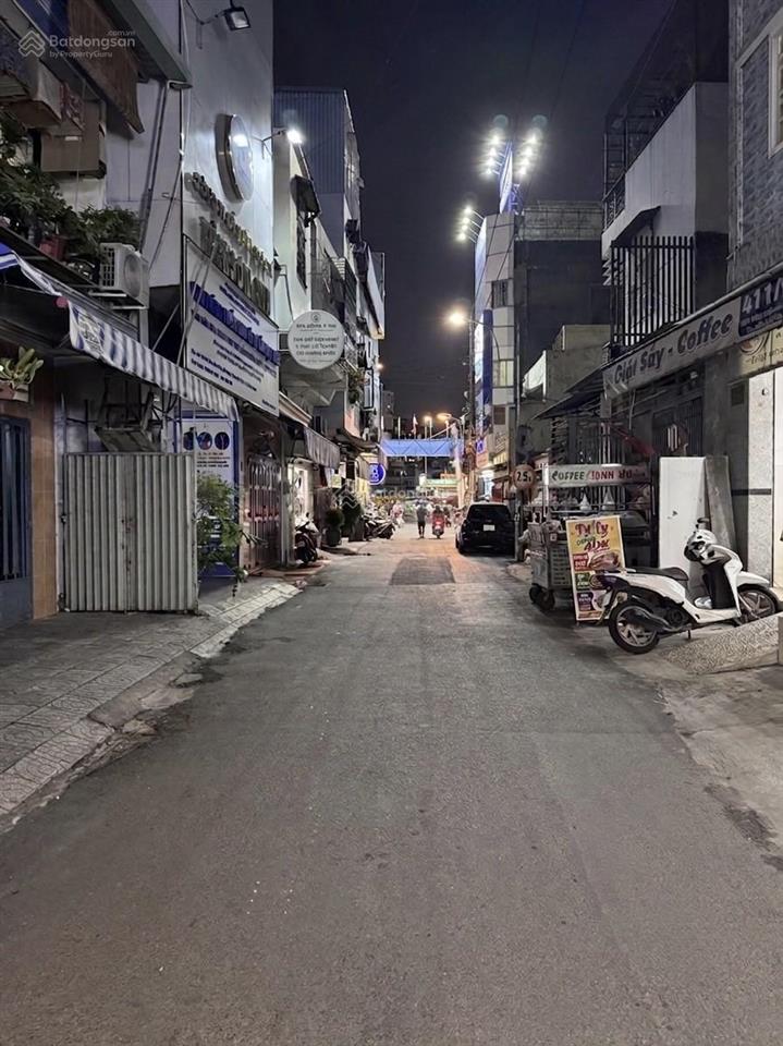 Chỉ hơn 5 tỷ sở hữu nhà bình thạnh 1 lầu, 2pn, shr gần trường đại học hutech. ngã tư hàng xanh