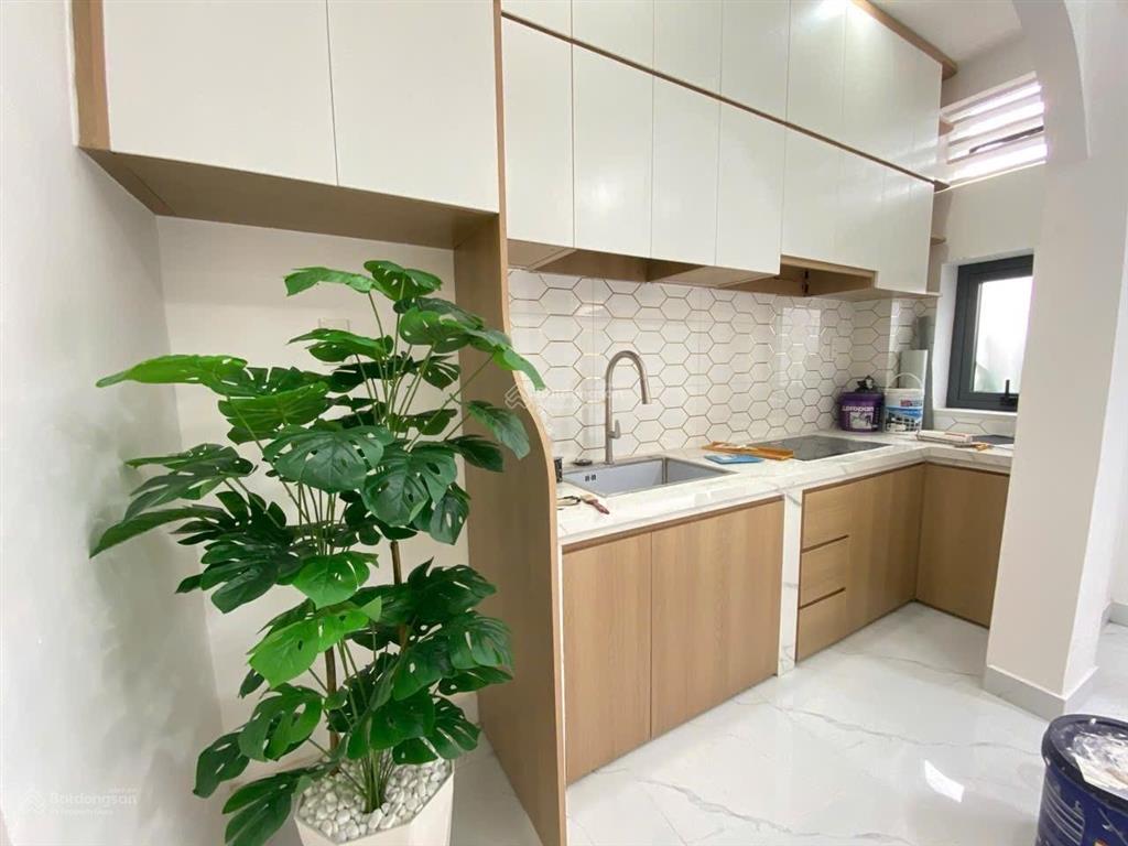 Mtkd  nguyễn sơn  ngang 8m bề thế  có vỉa hè  2 tầng btct  shr không quy hoạch  6.15 tỷ