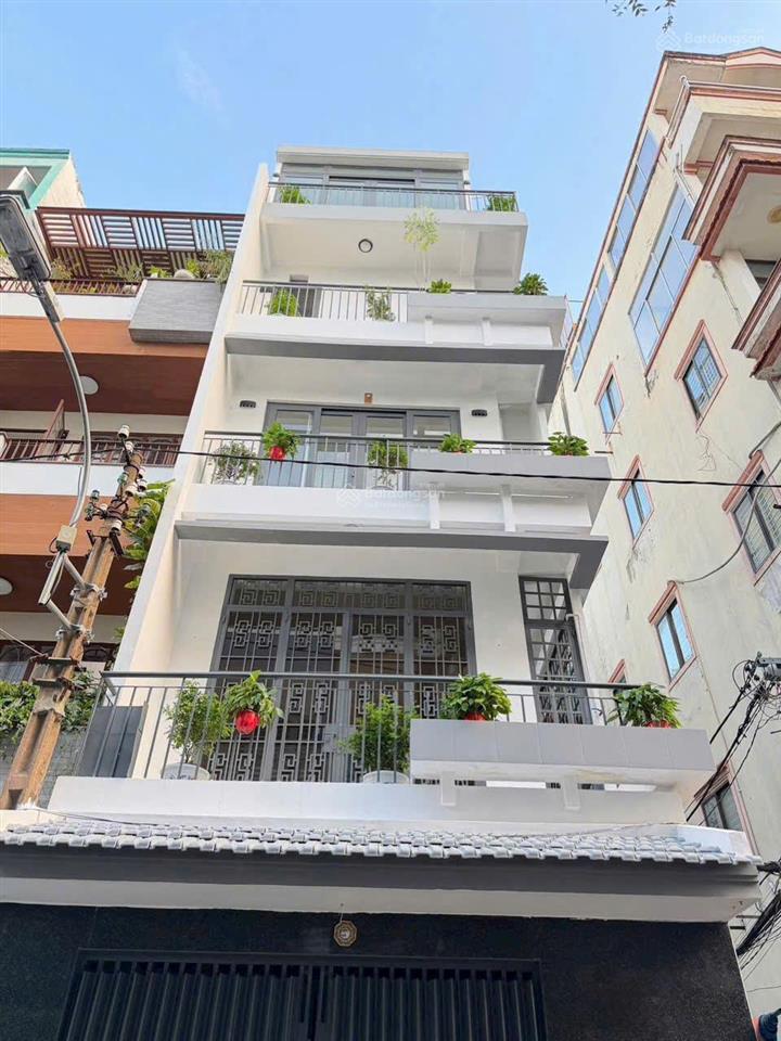 Chdv giáp q1  khu vip phan xích long  5 tầng, 5x15m  thu nhập 1 tỷ/năm