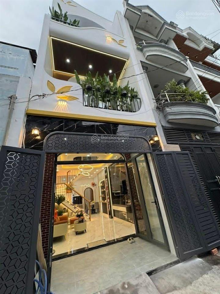 Siêu phẩm hxh  10m ra nguyễn văn khối.