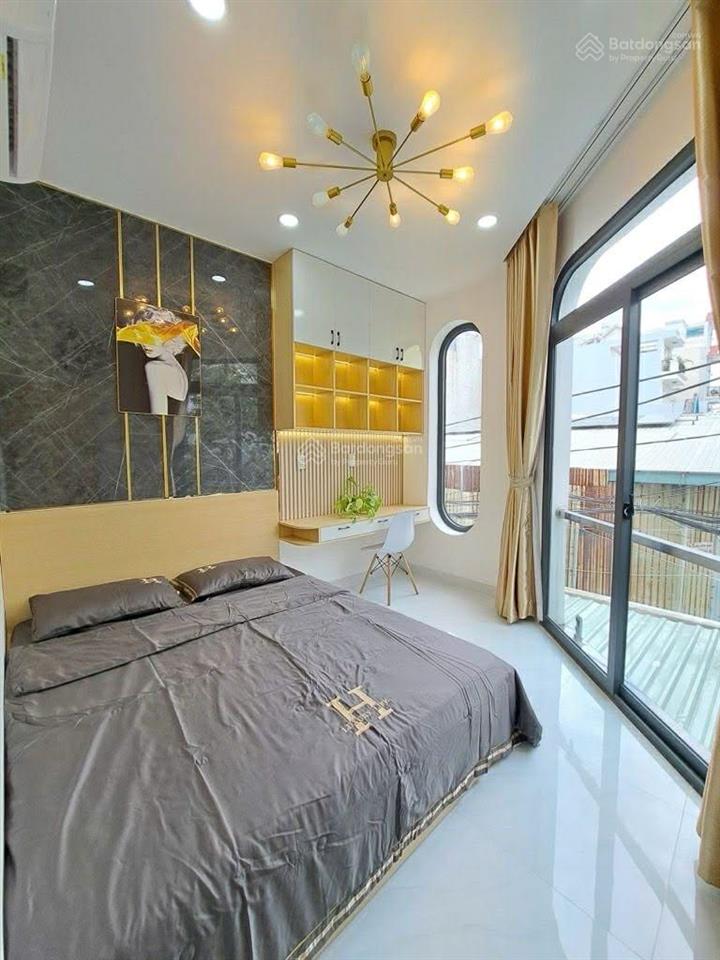 Căn góc  4 tầng  hxh thông tứ hướng  100m ra quang trung  gò vấp.