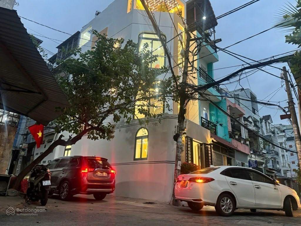 Căn góc  4 tầng  hxh thông tứ hướng  100m ra quang trung  gò vấp.