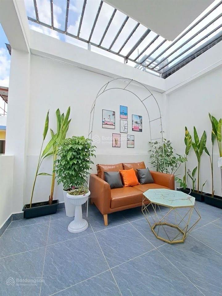 Căn góc  4 tầng  hxh thông tứ hướng  100m ra quang trung  gò vấp.