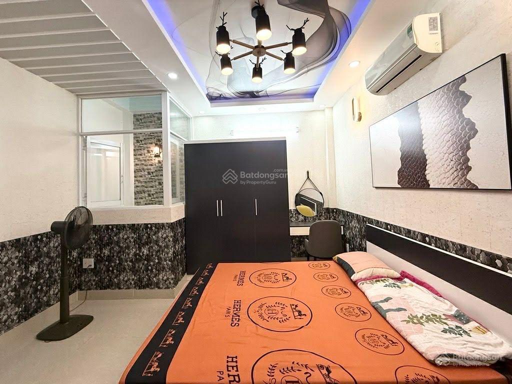 5 tầng  full nội thất  khu đồng bộ  hxh thông  50m ra mặt tiền quang trung.