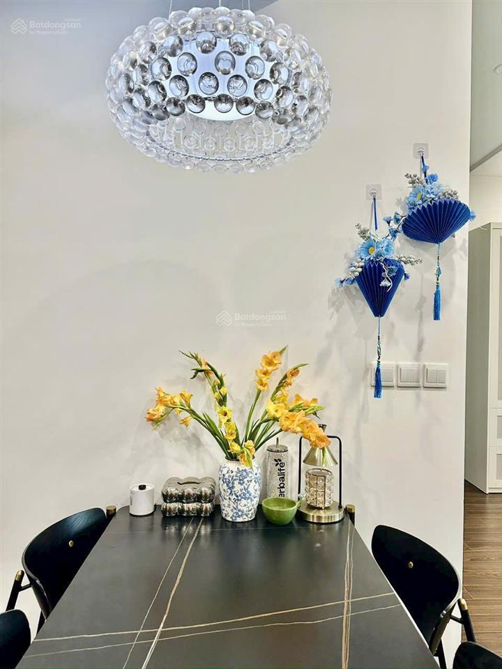 Chính chủ cần bán nhanh căn 2n+ 63m2 sẵn sổ siêu vip nội thất sang trọng tại masteri west heights