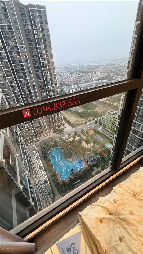 Độc quyền bán căn góc 2ngủ 2wc, 61m2 hàng hiếm hướng đông nam, view bể bơi ,tầng đẹp tonkin2