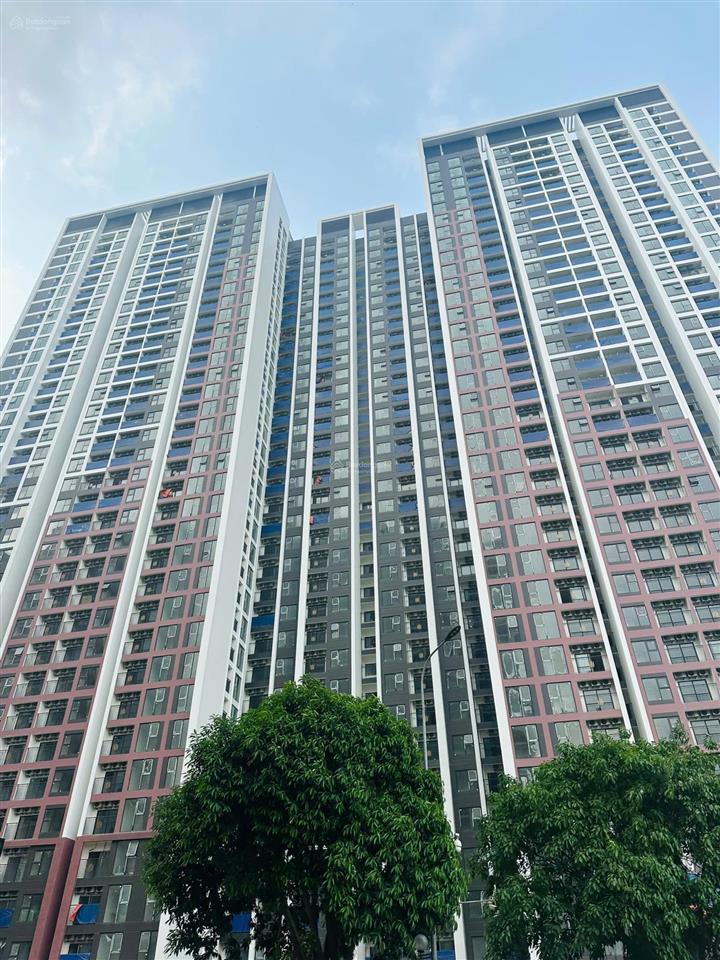 Độc quyền bán căn studio 32m2 giá 2,6tỷ ( bao phí) tầng trung view nội khu
