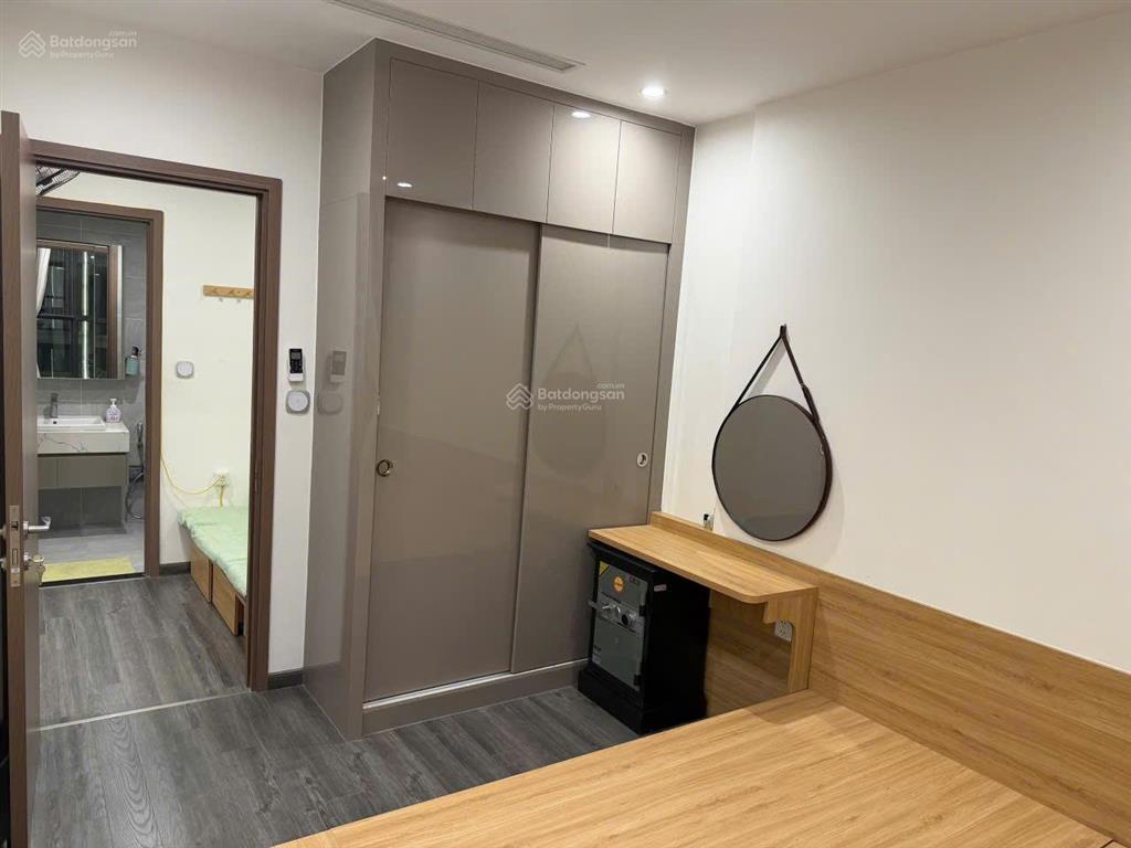 Bán căn 1 ngủ+ 49m2 giá 3,5 tỷ, đầy đủ nội thất, sẵn sổ trao tay tòa tonkin2