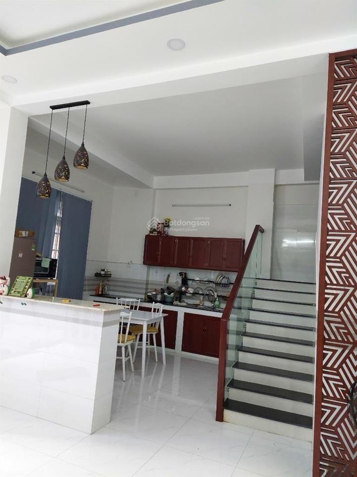 Tân bình  ngang 5x12,5m  nhà 2 tầng  62m2  giá 5tỷ2