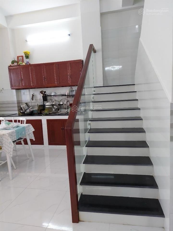 Tân bình  ngang 5x12,5m  nhà 2 tầng  62m2  giá 5tỷ2