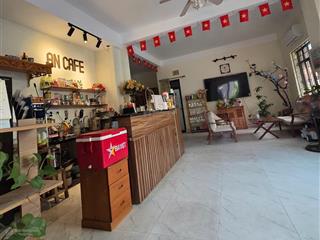 Chính chủ cần bán căn hộ cc tầng 1 , 140m2, căn góc, đang kd caffe 80tr/tháng. giá 13 tỷ