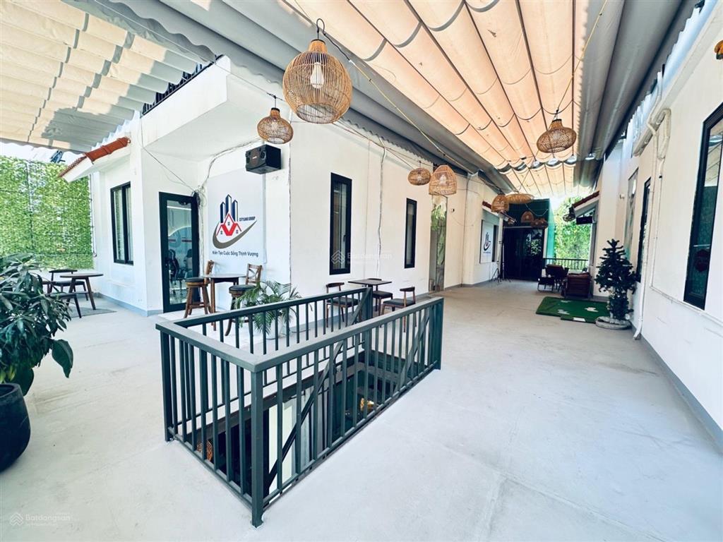 Chính chủ bán biệt thự mặt phố trung tâm mỹ đình. 215m2, 4t, thang máy, dt cho thuê 85 triệu/tháng