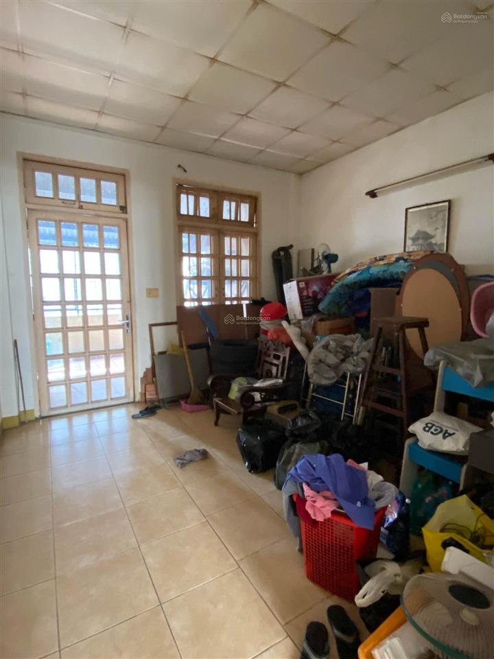 Bán nhà mặt tiền kdc tên lửabình tânđối diện công viên 80m2.