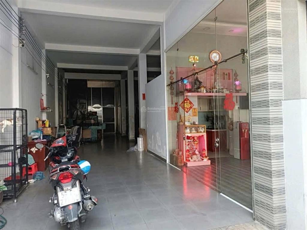 Mặt tiền kinh doanh lê văn quới, bình tân, ngang 8.2m, 3 tầng btct.
