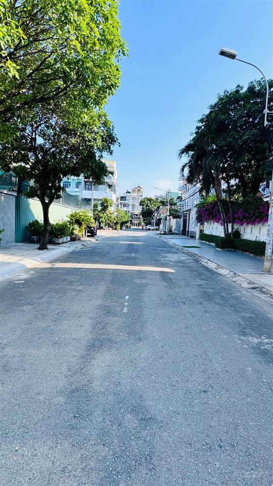 Bán đất khu tên lửa, mặt tiền đường 14m, 200m2.
