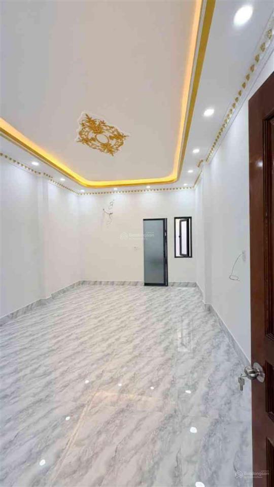 Bán nhà ngay ngã tư tỉnh lộ 10 và tên lửa, bình tân, 80m2, thang máy.