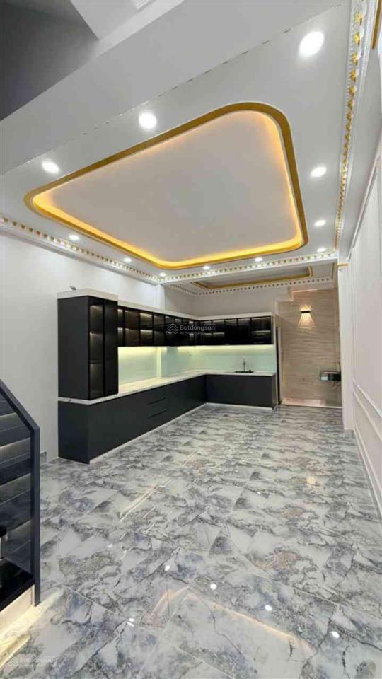 Bán nhà ngay ngã tư tỉnh lộ 10 và tên lửa, bình tân, 80m2, thang máy.
