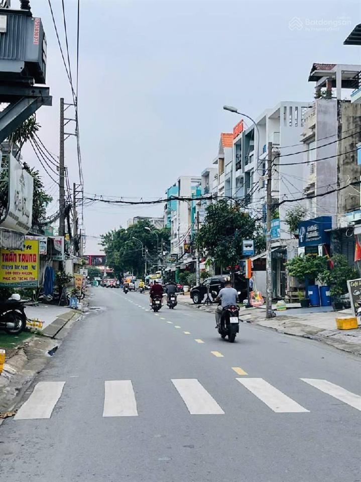 Bán nhà trung tâm bình tân  5 tầng  thang máy  nở hậu