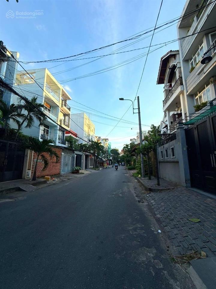 Nhà tân hòa đôngbình tângiáp tân phúq685m²thang máy.